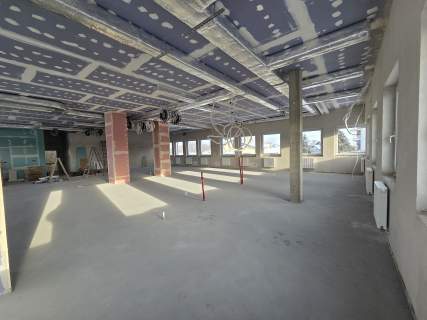 Wynajmę lokal biurowy 200m2 w Rzeszowie, ul. Armii Krajowej
