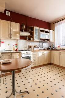 SWOSZOWICE, DOM W ZABUDOWIE BLIŹNIACZEJ, 3 POK