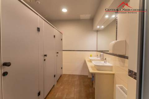 Lokal typu open space, 90 m2, nowoczesny,parking