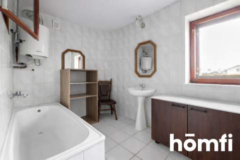 Komfortowy dom z ogrodem zimowym w Zemborzycach