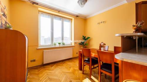 Przestronne / osobne pokoje / tramwaj 50 m