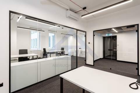 Biuro do wynajęcia Żelazna 204 m2