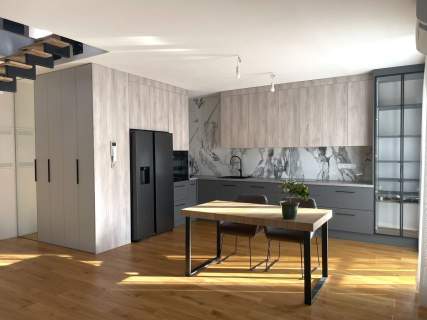 Komfortowe 3 pokojowe II poziomowe, balkon, miejsc