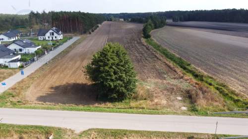 Kształtna działka z dobrym dojazdem