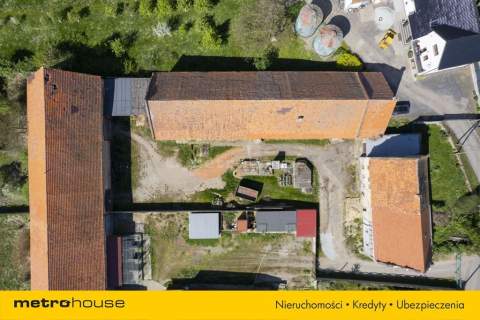 Budynki gospodarcze murowane 1150m2 Centrum wioski