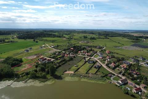 Działka o pow. 6726 m2 w Oraczach.
