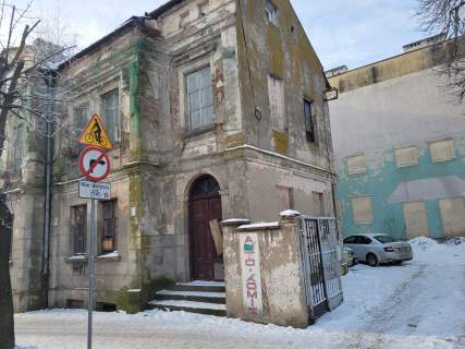 Kamienica w centrum Kutna przy Placu Wolności ul. Królewsk