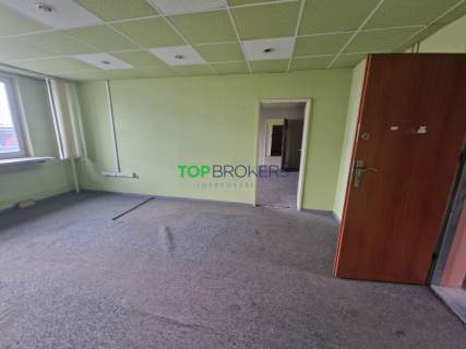 Przestronne biuro lub hostel winda