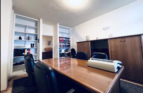 Lokal na biuro 171 m2 Biznesowa Wola przy Mennicy