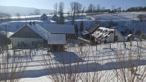 Gospodarstwo 2,3 ha. 2 Domy 2 Domki Stajnia. Bieszczady