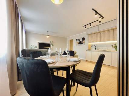 Nowe Dwustronne Balkon Piwnica Winda 