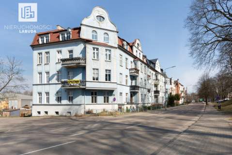 Przestronne mieszkanie w kamienicy Bytów