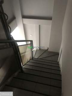 Przestronny, narożny lokal z witrynami