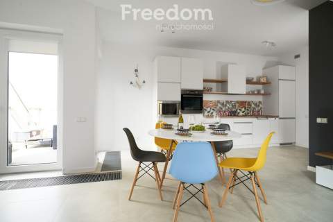 Apartament w Rydzewie z własną mariną