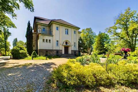 Zabytkowa Willa Otto Fliegela 2,8267 ha ogród