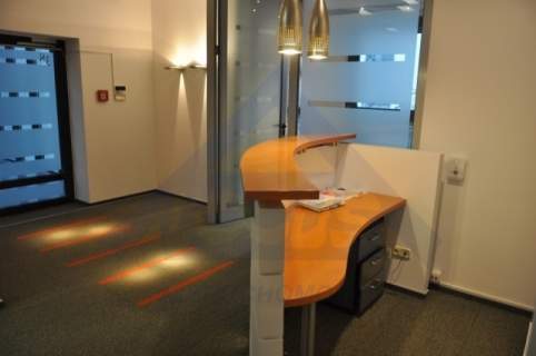 Biuro do wynajęcia 108 m2 Centrum - metro 