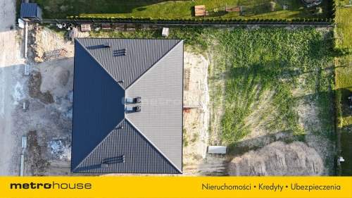 Nowoczesny dom w zabudowie bliźniaczej w Baszkówce