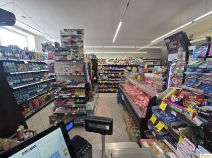Lokal użytkowy na sprzedaż, 77 m2, Biardy