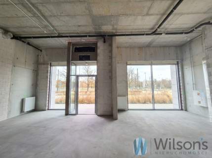 Wysoki lokal w prestiżowym apartamentowcu gastro