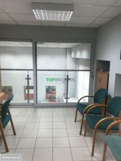 Przestronny, narożny lokal z witrynami