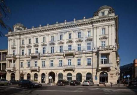 Griffin House, Pl. Trzech Krzyży