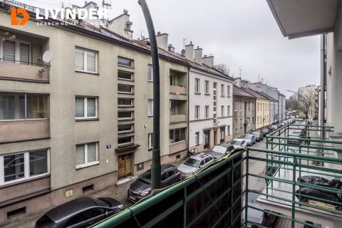 Kamienica po rewitalizacji balkon, piwnica.