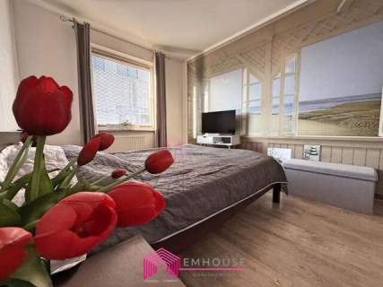 Komfortowy i wyposażony apartament z tarasem. 1piętro.Blisko...