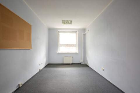 Obiekt biurowo-usługowy 503 m2 Parking Wrocław