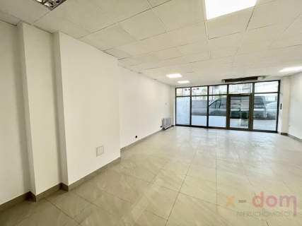 Lokal komercyjny z witrynami 76m2 - centrum