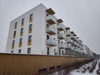 4-pokojowe mieszkanie z 2 miejscami postojowymi i kom. lok.