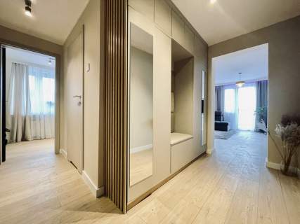 Nowe Dwustronne Balkon Piwnica Winda 
