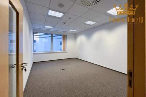 Na wynajem 1574m2 brutto, układ gabinetowy, biurowiec klasy A,...