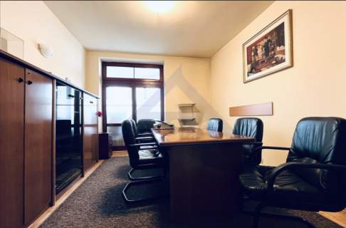 Lokal na biuro 171 m2 Biznesowa Wola przy Mennicy