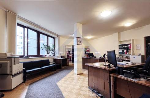 Lokal na biuro 171 m2 Biznesowa Wola przy Mennicy