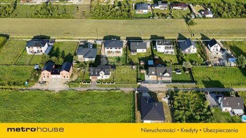Nowoczesny dom w zabudowie bliźniaczej w Baszkówce