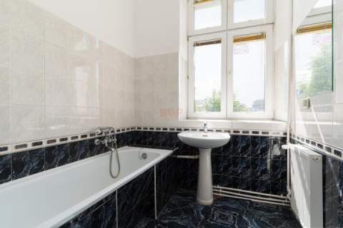 Elitarny adres, 85 m2 do remontu 