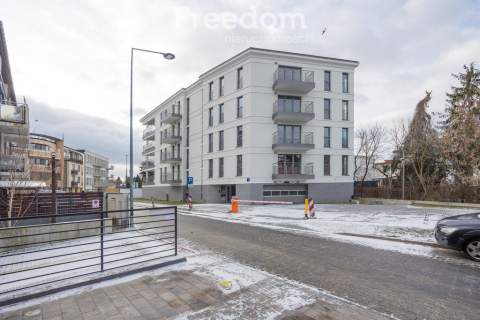 2 przestronne pokoje, Przystań Włochy