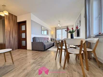 Komfortowy i wyposażony apartament z tarasem. 1piętro.Blisko...