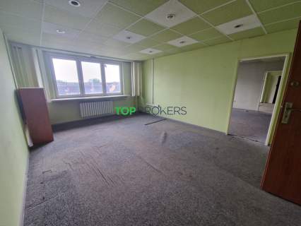 Przestronne biuro lub hostel winda