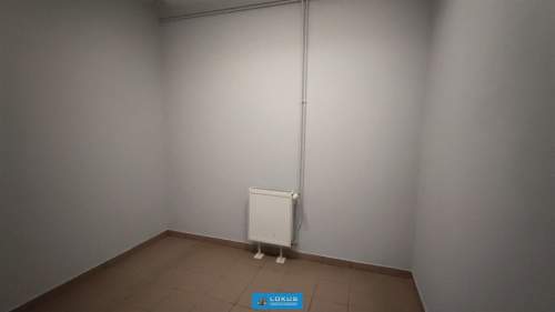 Magazyn, rampa - 2 bramy, poziom zero - 3 bramy