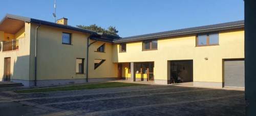 Dom-hotel-magazyn gm. Ożarów Maz.