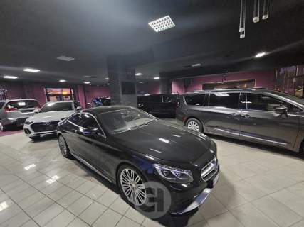 Salon samochodowy na wynajem 