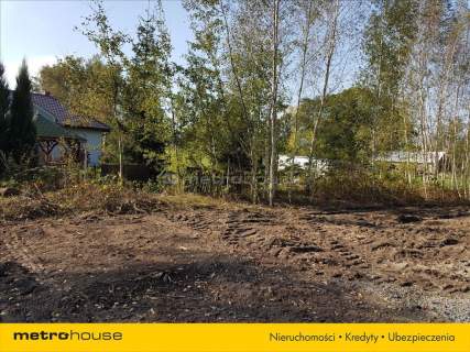 Na sprzedaż działka 3700 m2 w spokojnej okolicy.