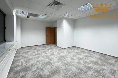 Na wynajem 150m2 biura na Mokotowie przy Galerii Mokotów z 