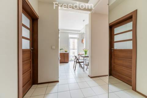 Rozkładowe 2 pokoje, duży balkon, Skorosze