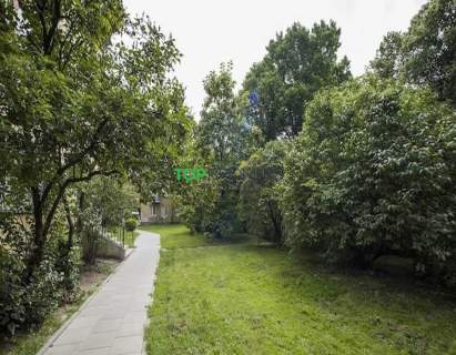 Dwa pokoje gotowe zamieszkania, Stary Mokotów