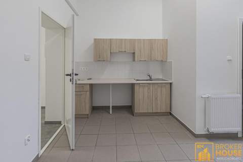 LOKAL NA WYNAJEM- CENTRUM UL. OZIMSKA