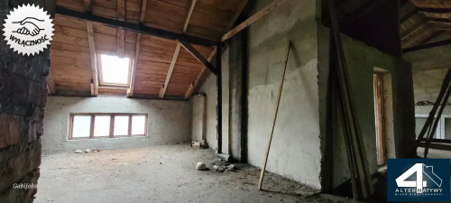 Dom na wsi szuka nabywcy.