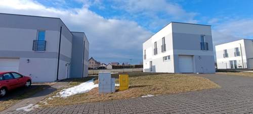 BEZ PROWIZJI - 4 pokoje, 2 garderoby, garaż, 2 łaz