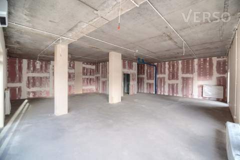 Narożny lokal z witrynami 126,5m2